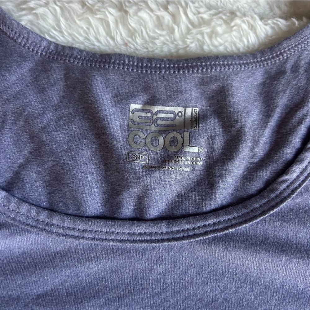 32 Degrees Cool Women's Small Lavender Stretchy T-Shirts (2 Pack) - Picture 3 of 7
